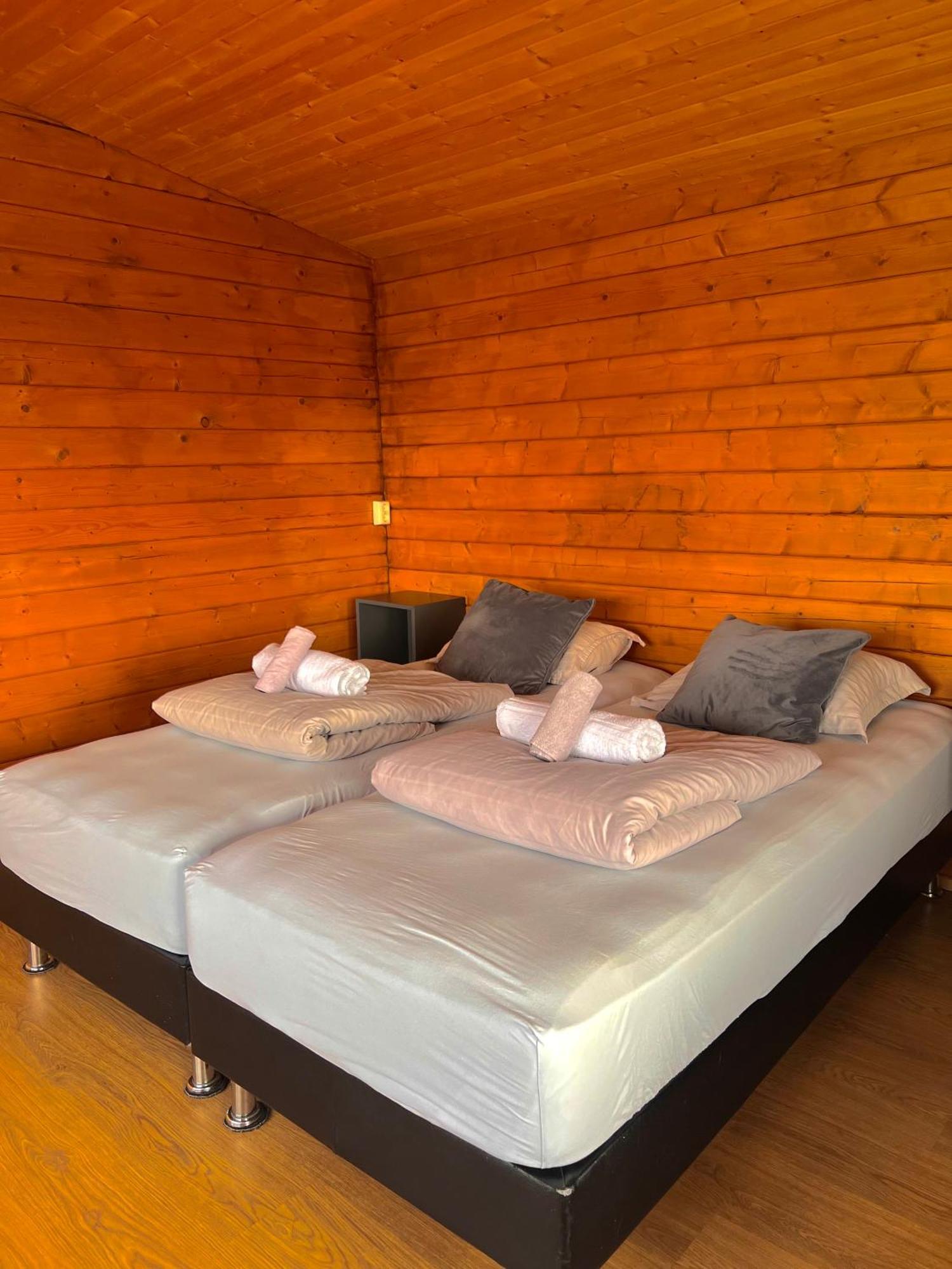 Guesthouse Nypugardar Hofn Bagian luar foto